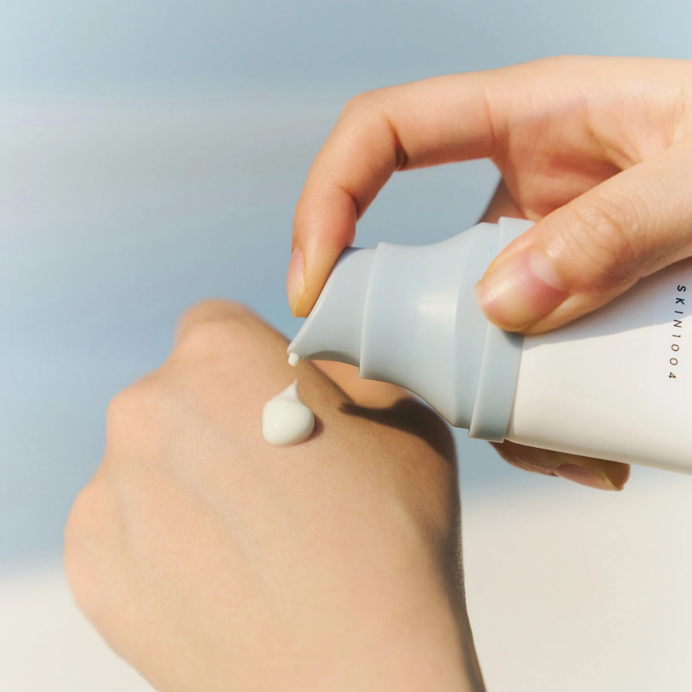 SKIN1004 - Hyalu-Cica Water-Fit Sun Serum